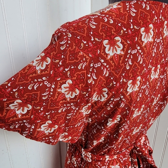 Zesica Wrap Dress Women Red White Floral Flutter Sleeve Rayon V-Neck Sz M - Picture 6 of 12